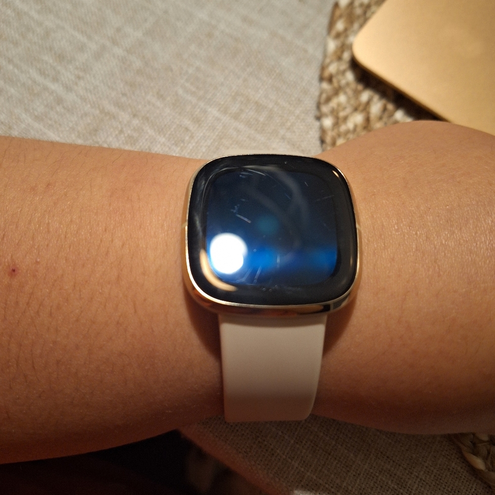 Fitbit Sense - Picture 4 of 8